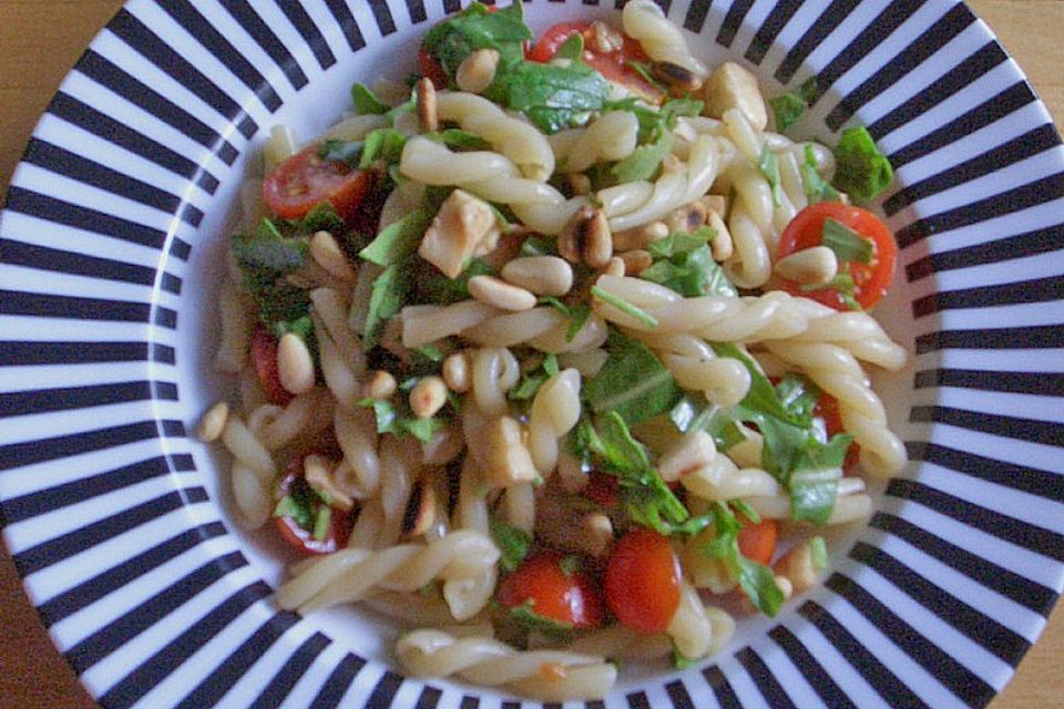 Schnelle Sommerpasta mit Rucola