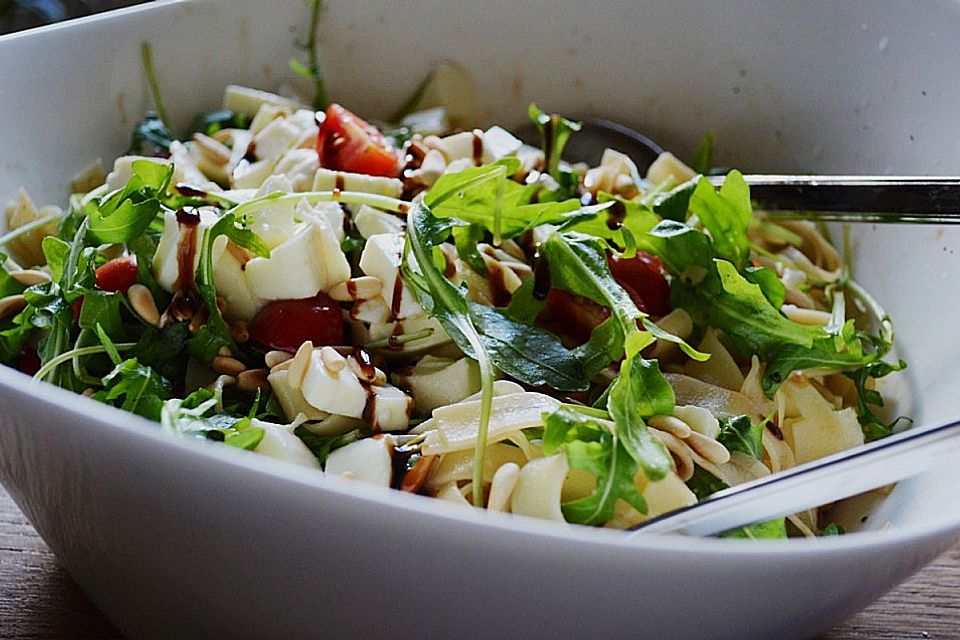 Schnelle Sommerpasta mit Rucola