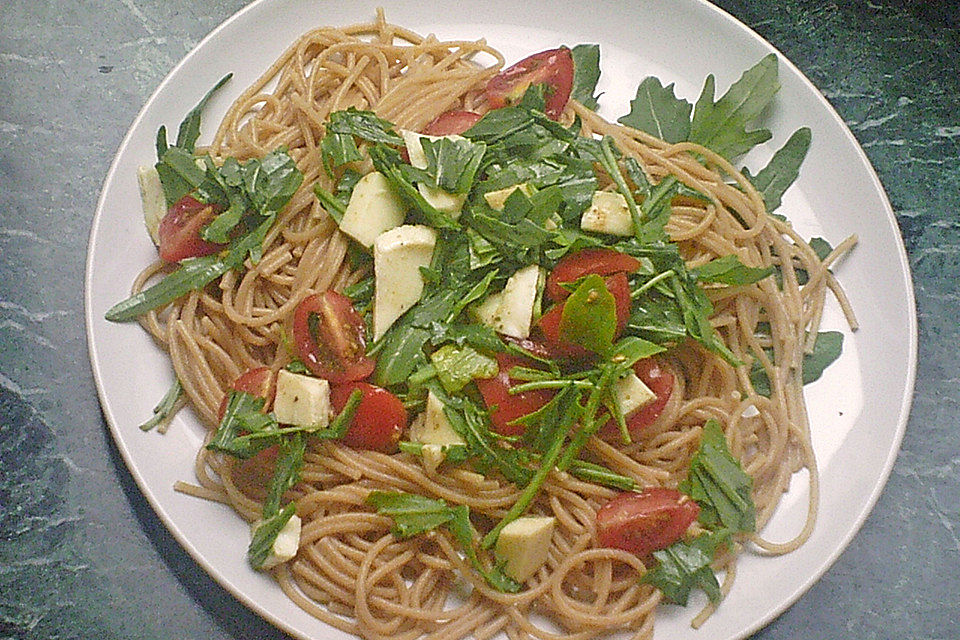 Schnelle Sommerpasta mit Rucola