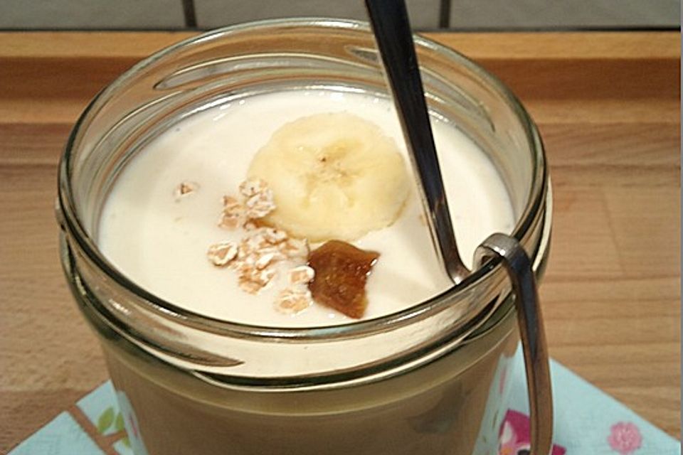 Buttermilch-Bananen-Müsli