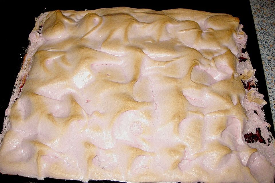 Stachelbeerkuchen mit Eischneeschaum