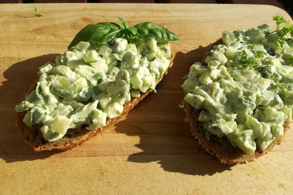 Zucchini-Avocado Brotaufstrich/Dip