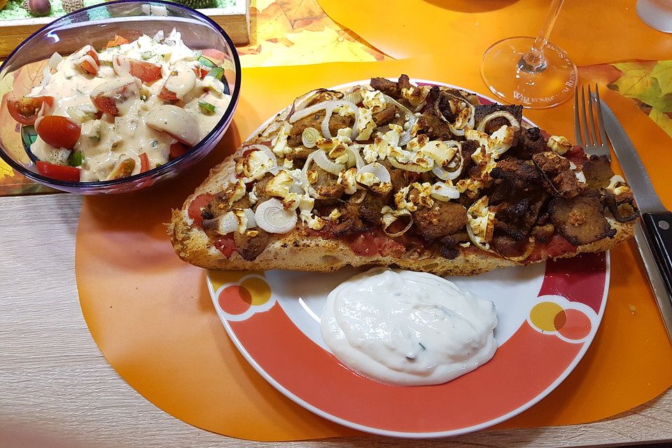 Fladenbrot-Gyros-Pizza