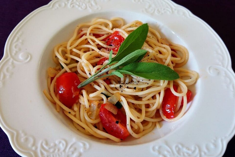 Pasta Salvia-Pomodoro