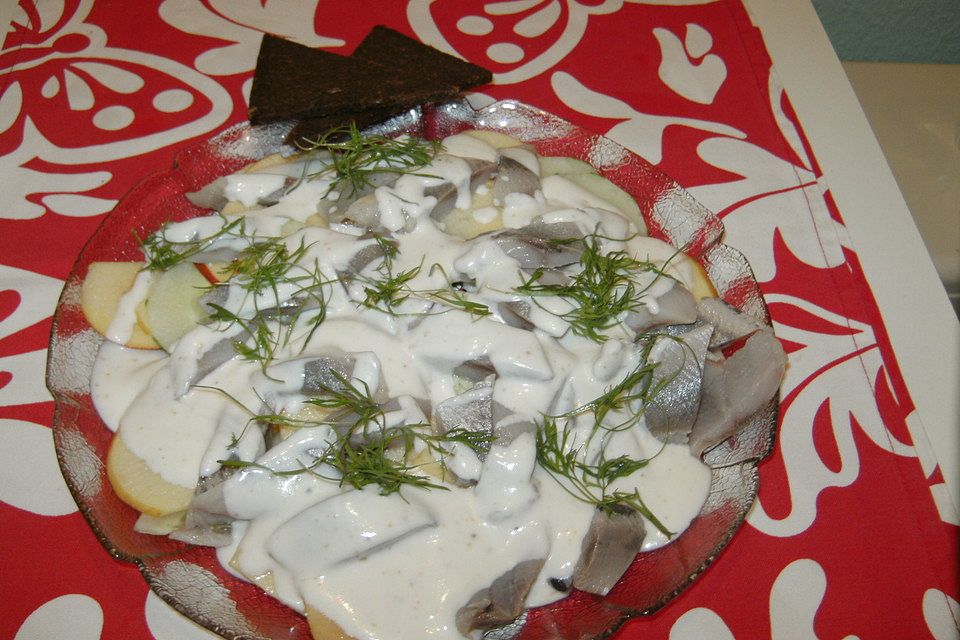 Gurkensalat mit Matjesfilet