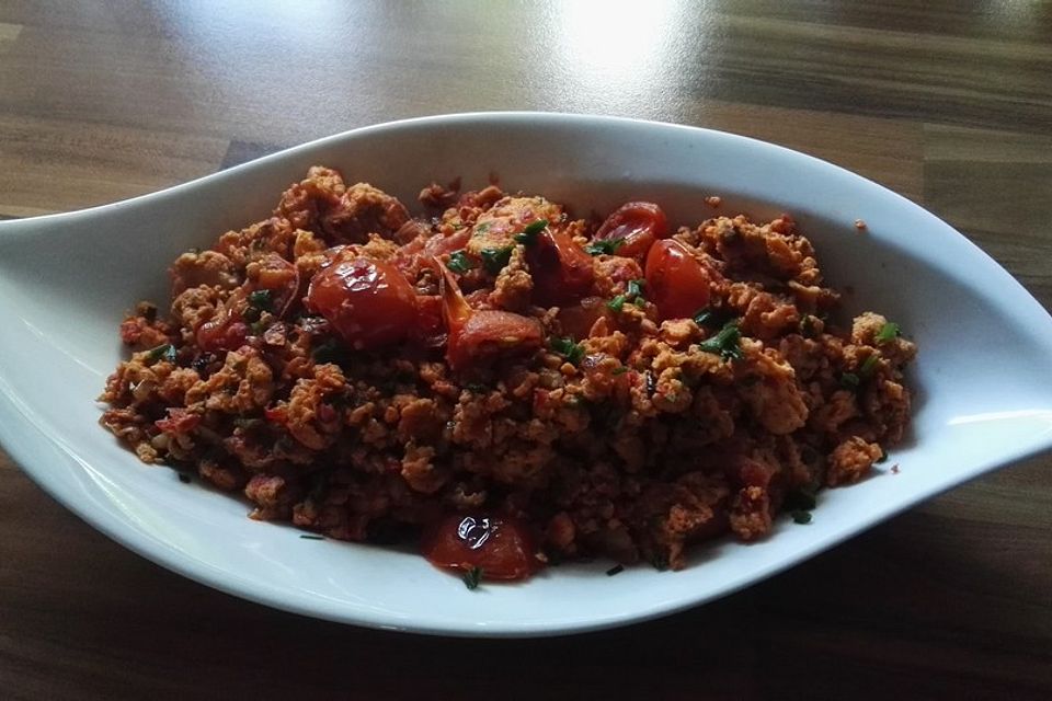 Würzig-scharfes Tomaten-Rührei