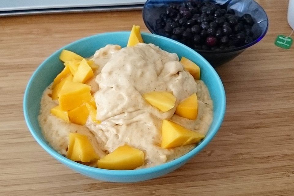 Mango-Erdnuss-Nicecream