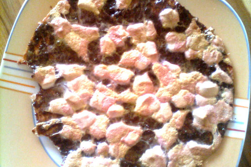 Marshmallow-Nutella-Pizza