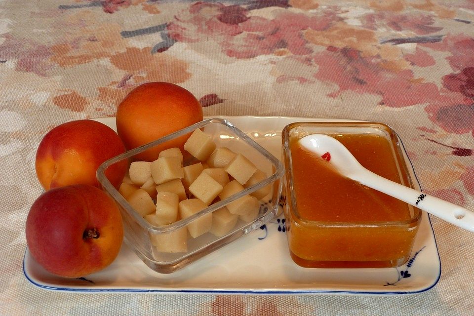 Marillen-Marzipan-Marmelade