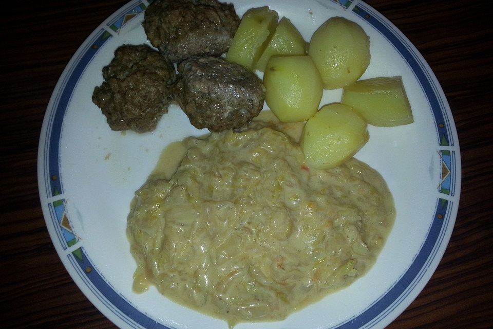 Spitzkohl in Senfsoße