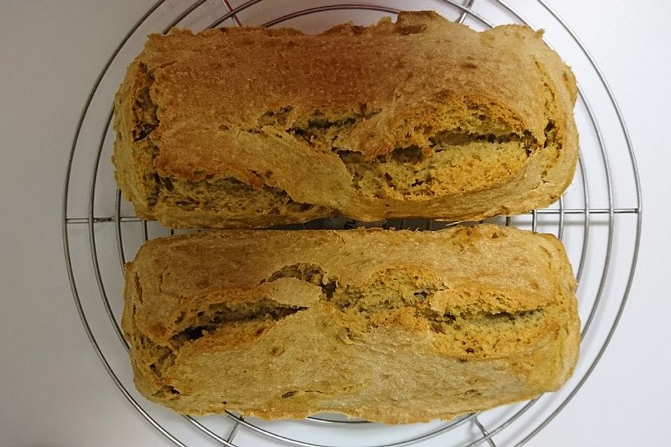 Veganes Käse-Speckbrot