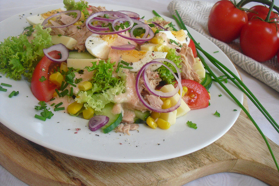 Chefsalat mit Hausdressing