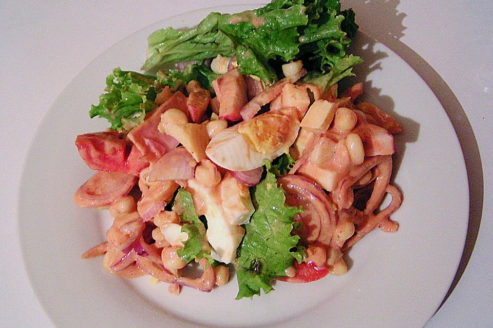 Chefsalat mit Hausdressing