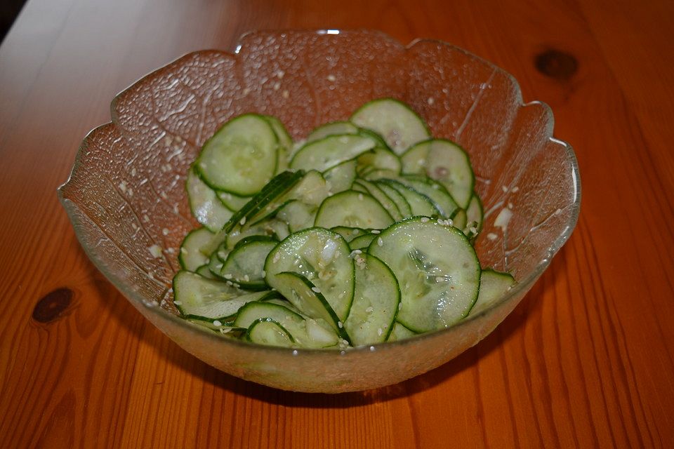 Teuflischer Gurkensalat