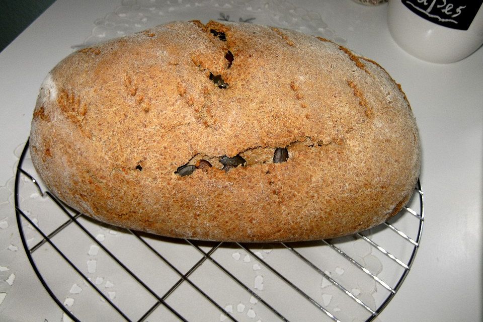 Kürbiskernbrot aus dem Römertopf