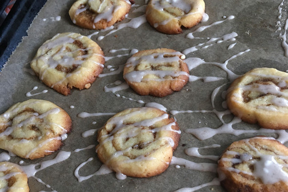 Cinnamon Roll Cookies