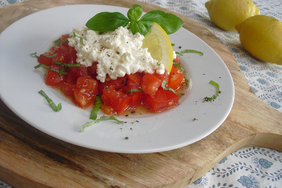 Schneller Tomaten-Zitronen-Salat