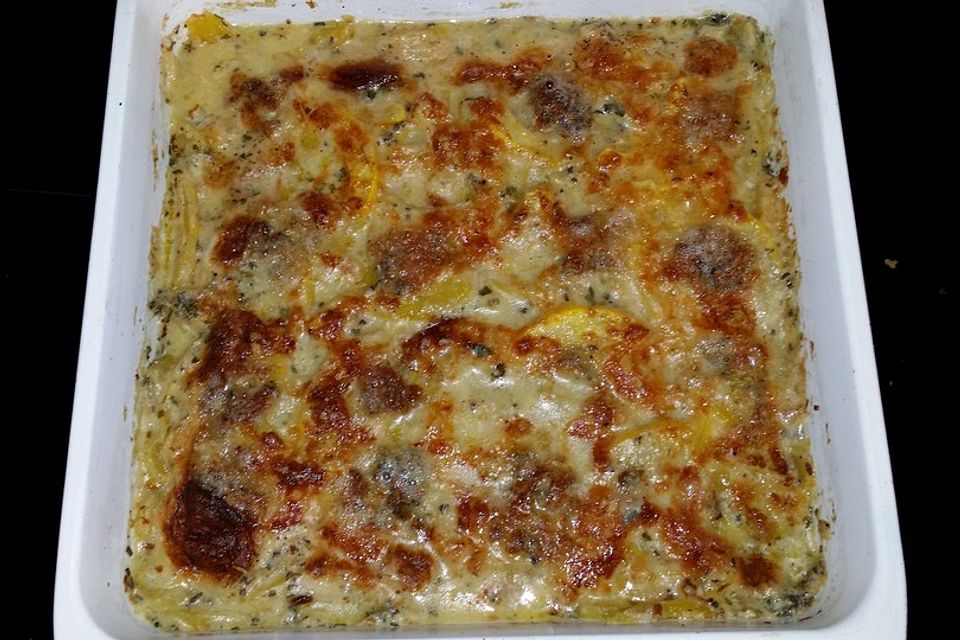 Zucchini Gratin mit Blauschimmelkäse