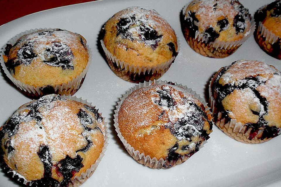 Eierlikörmuffins mit Heidelbeeren