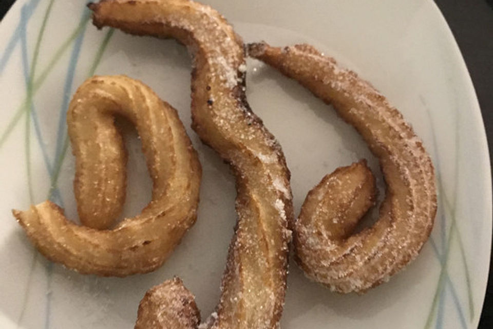 Spanische Churros ohne Ei