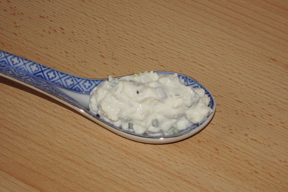 Feta - Dip mit Frühlingszwiebeln