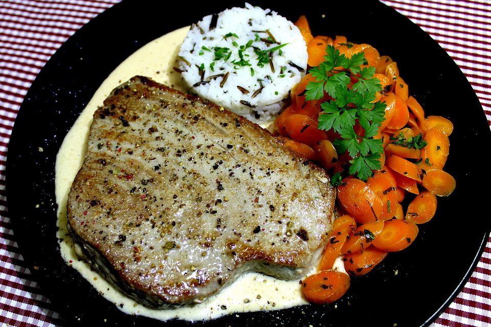 Thunfischsteaks mit Meerrettichsauce