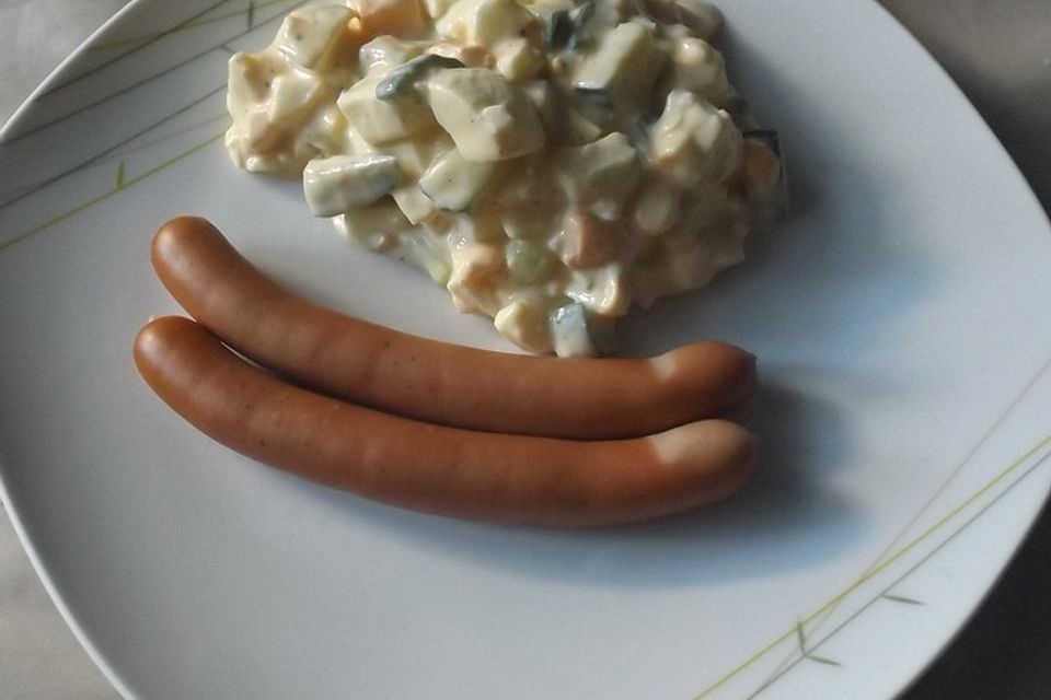 Eiersalat mit Salatgurke