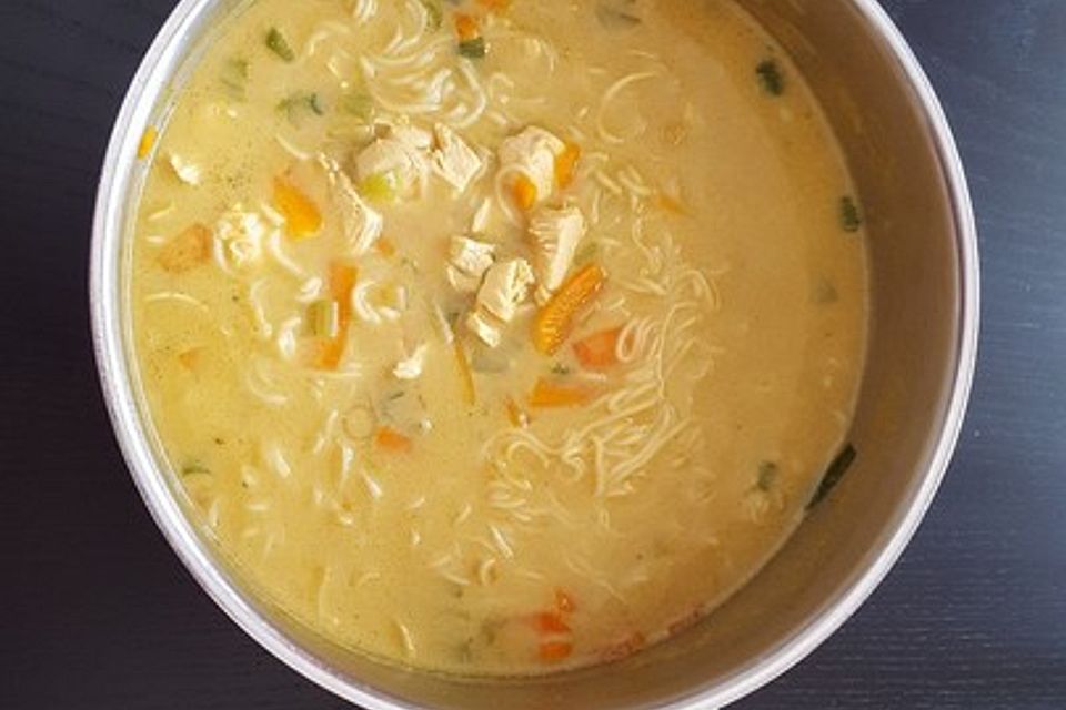 Deutsch-thailändische Hühnersuppe