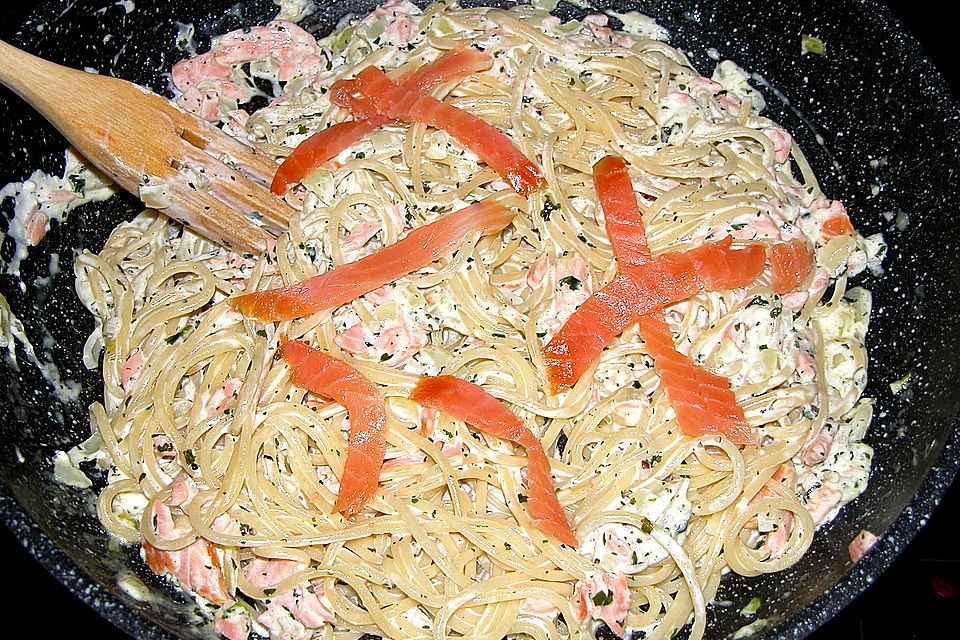 Spaghetti mit Räucherlachs