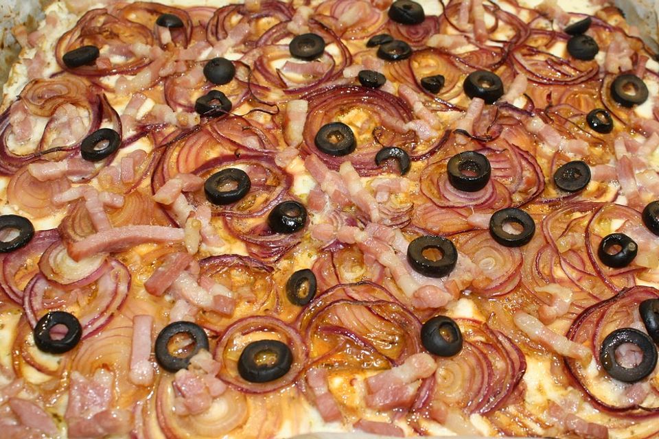 Flammkuchen griechischer Art