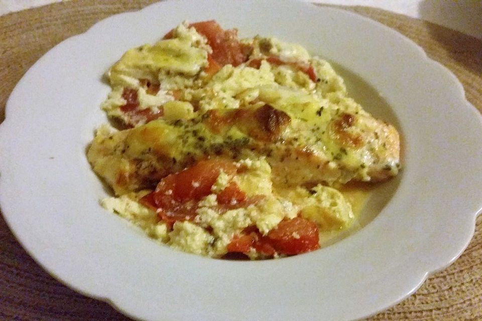 Überbackener Lachs auf Tomatenbett