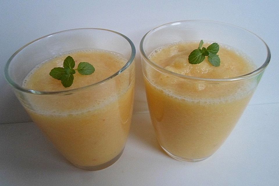 Orangen-Birne-Apfel-Smoothie