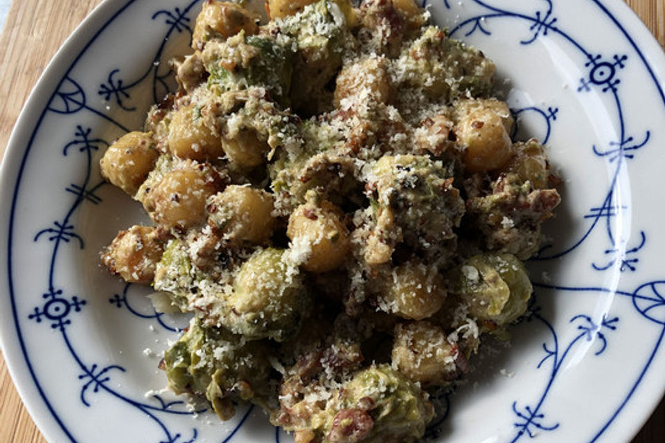 Rosenkohl-Gnocchi-Pfanne