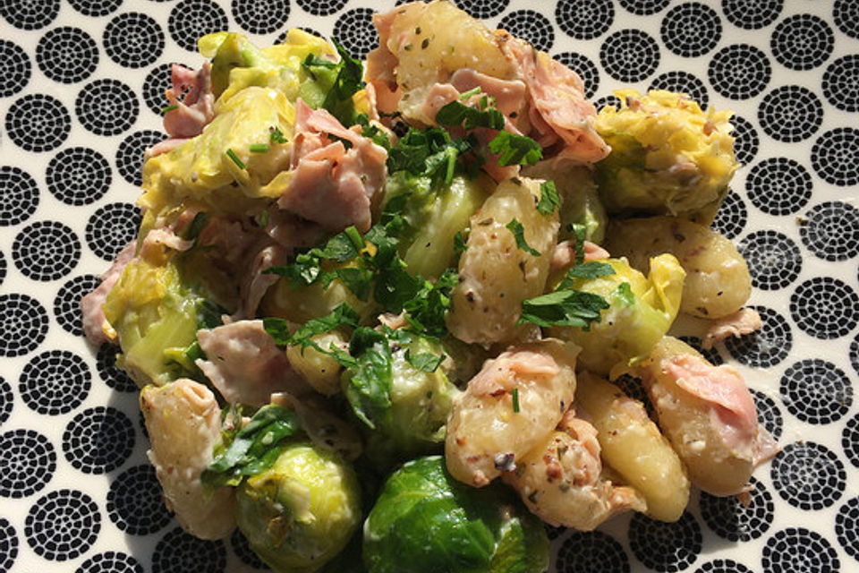 Rosenkohl-Gnocchi-Pfanne