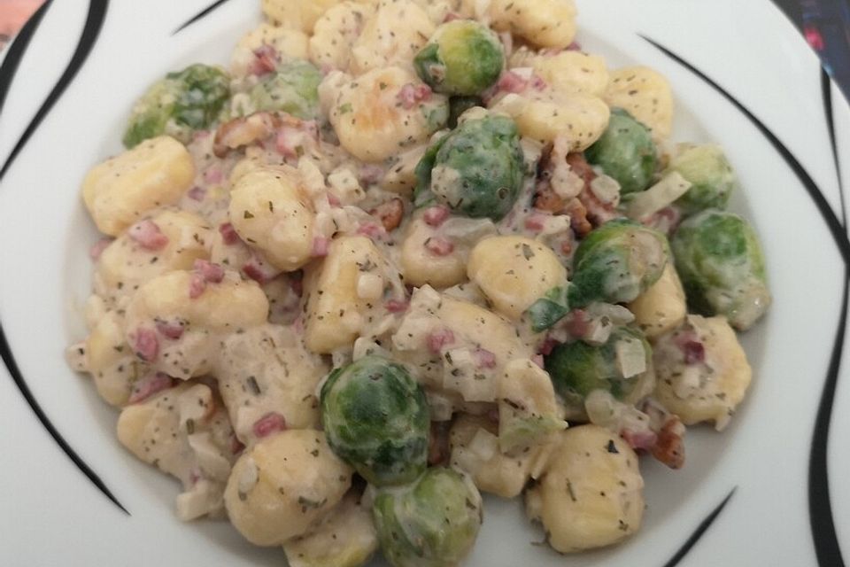 Rosenkohl-Gnocchi-Pfanne