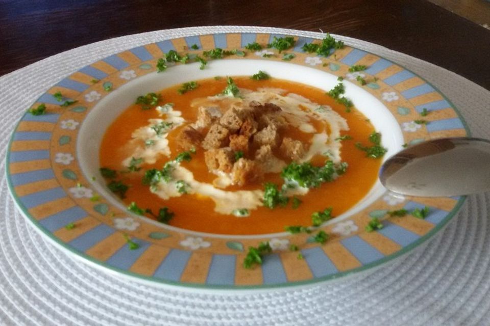 Kartoffel-Möhren-Ingwer-Suppe