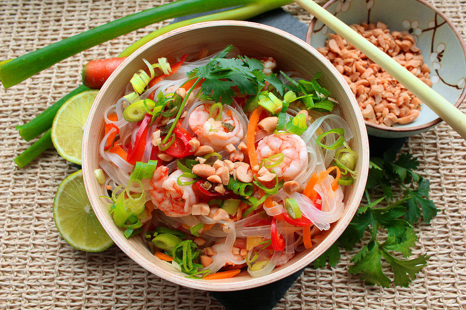 Thailändischer Glasnudelsalat