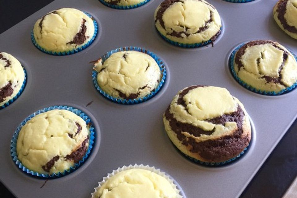 Chocolate-Cheesecake-Muffins