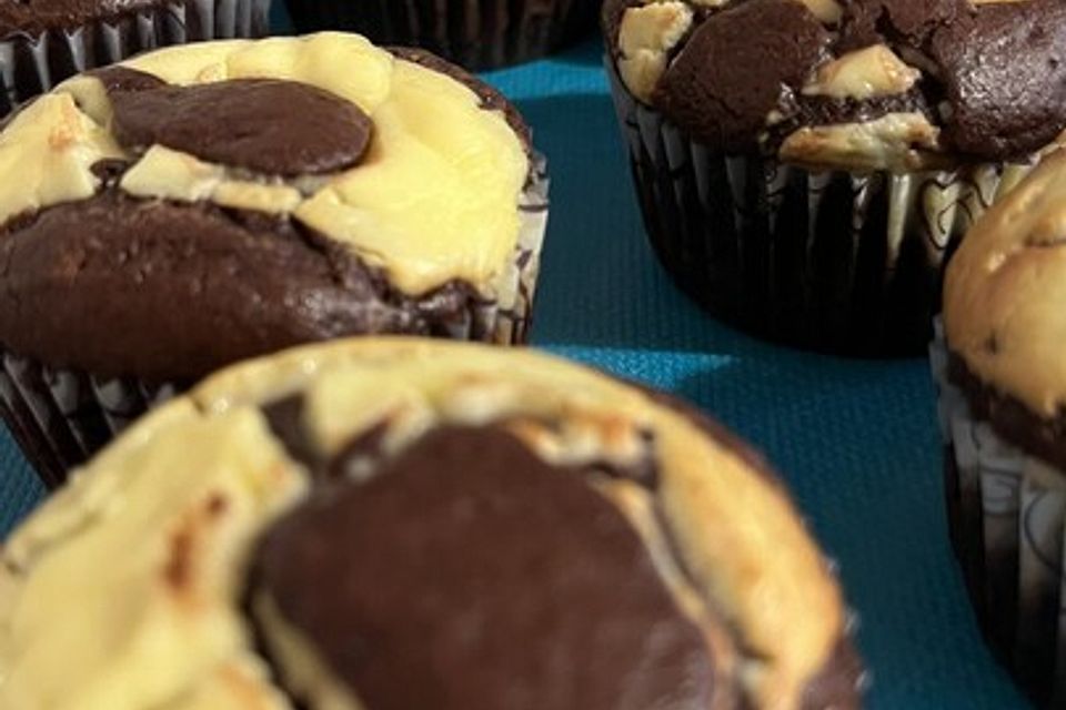 Chocolate-Cheesecake-Muffins