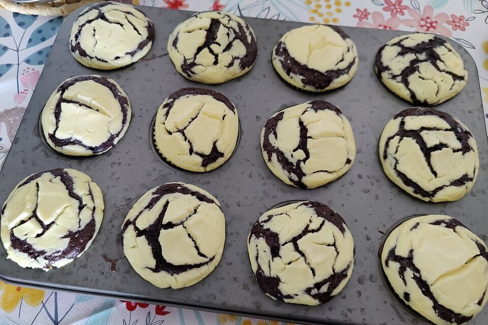 Chocolate-Cheesecake-Muffins