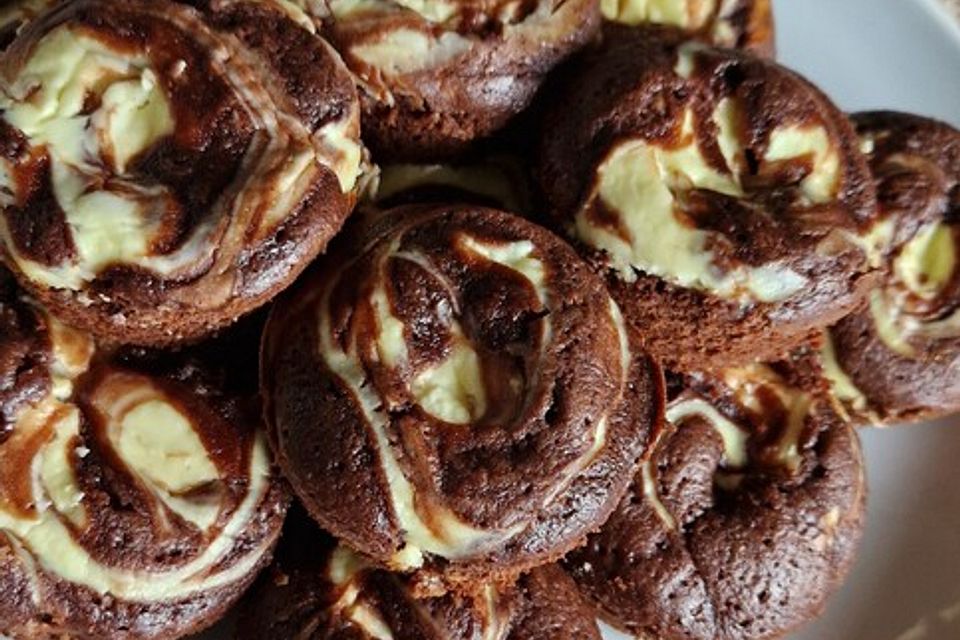 Chocolate-Cheesecake-Muffins