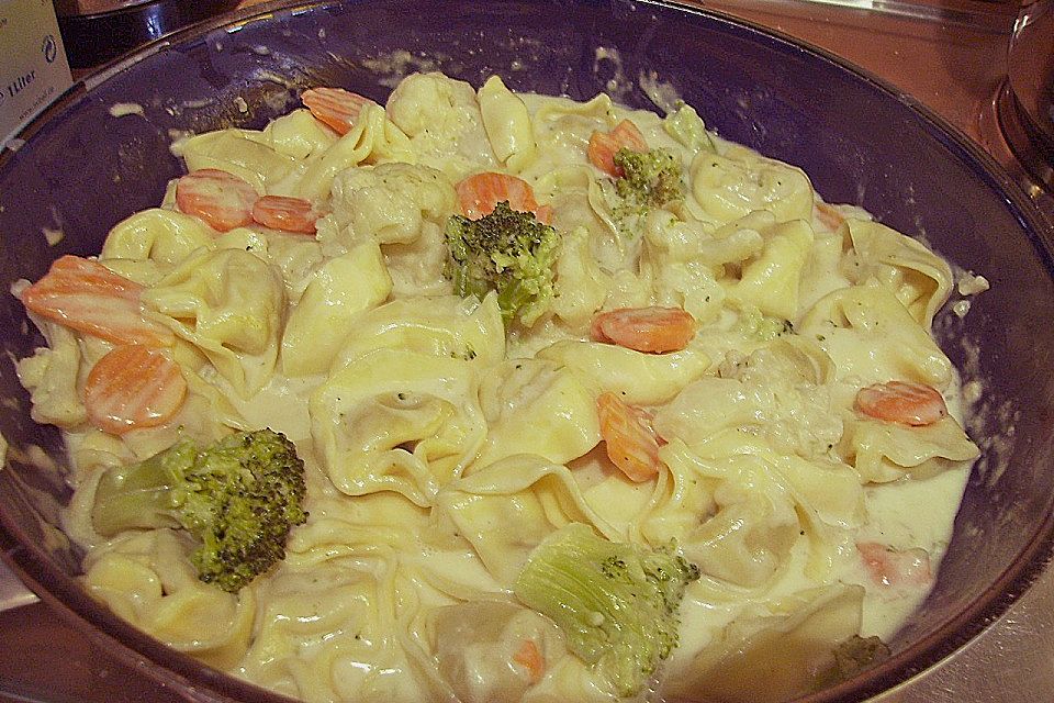 Tortellini in Sahnesauce