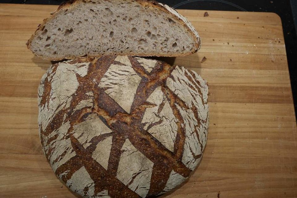 Landbrot mit Schrot