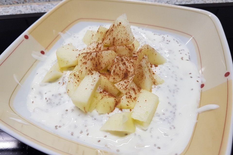 Apfel-Zimt-Chia-Joghurt