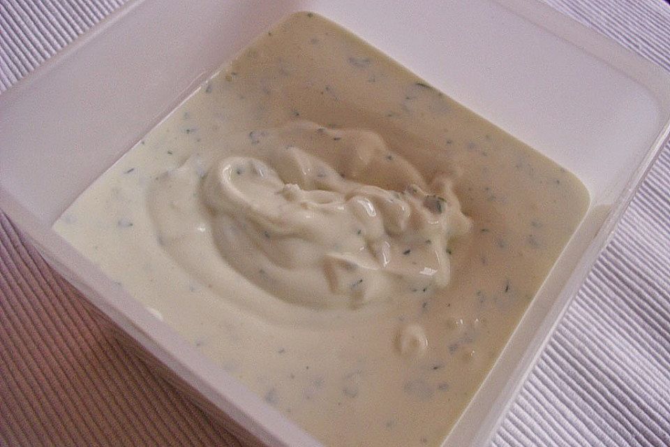 Knoblauchcreme mit Schmand