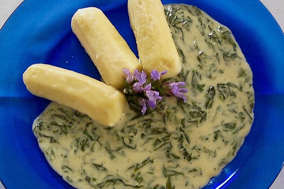 Gorgonzola - Rahmsauce mit Blattspinat