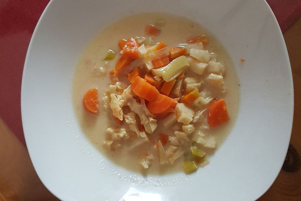 Rumänische Kuttelsuppe