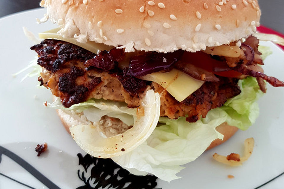 Burger mit Zwiebelringen