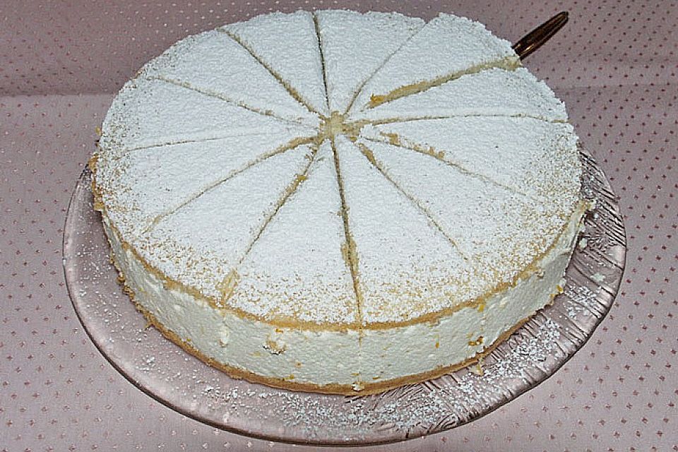 Käsesahnetorte mit Pfirsichen