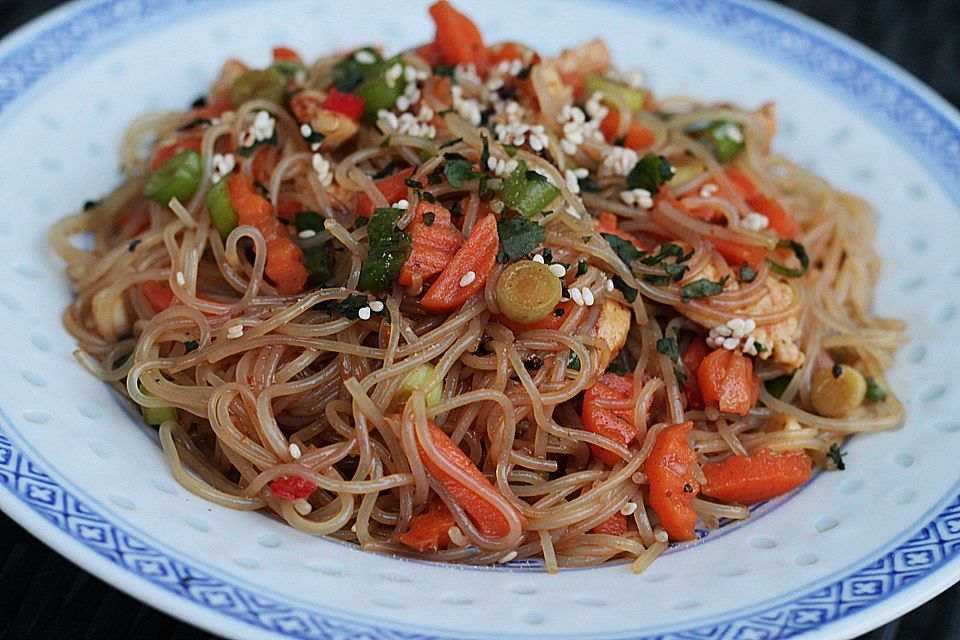 Asiatischer Hähnchensalat